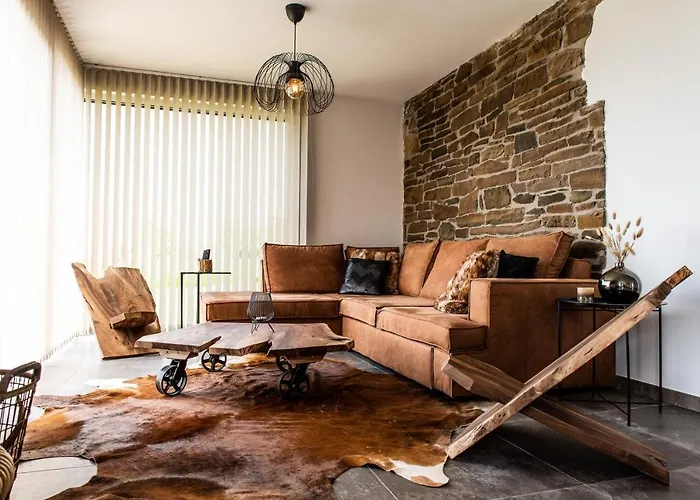 Le Panorama * Ντινάντ